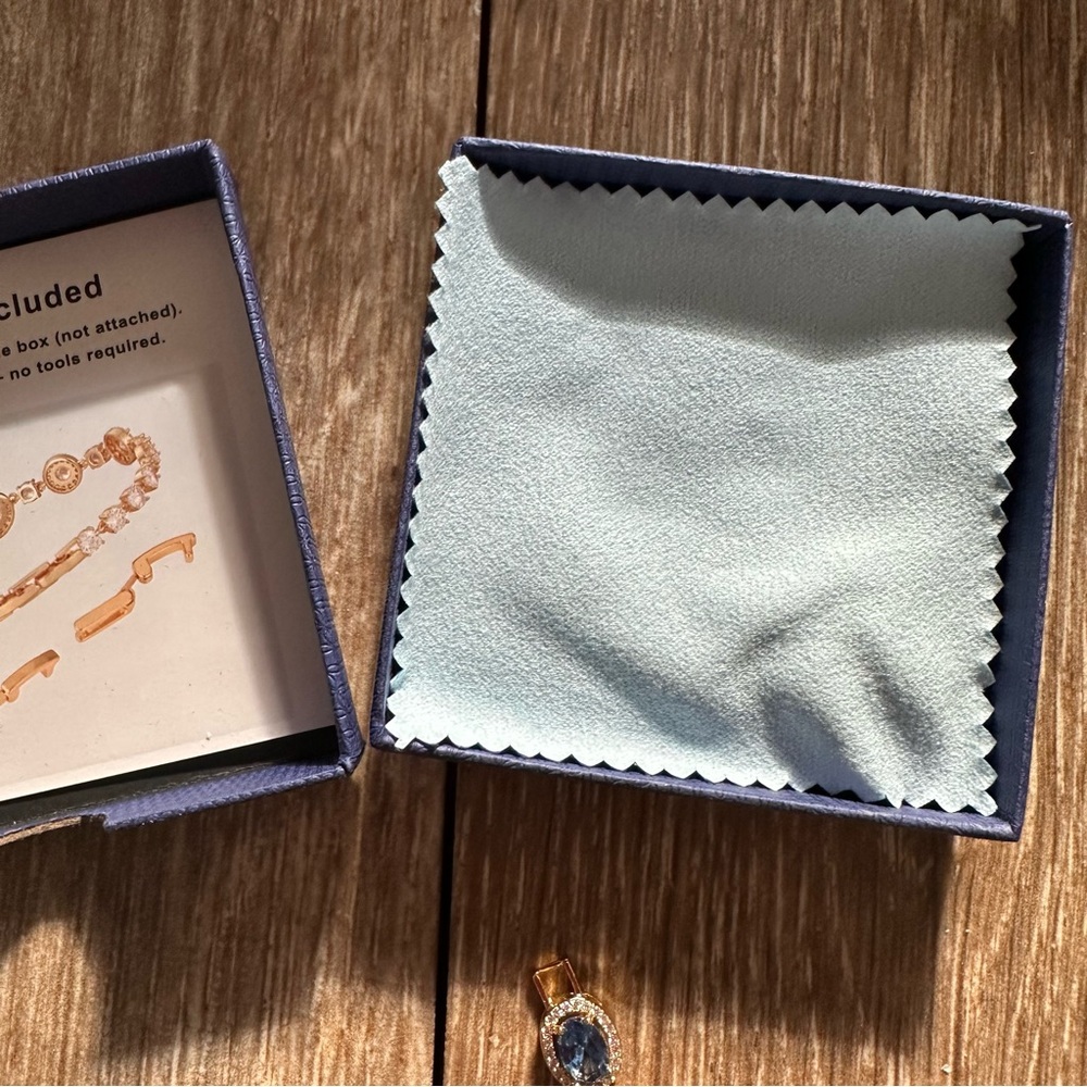Turandoss Elegant Multicolor Bracelet, new in box - Picture 11 of 11